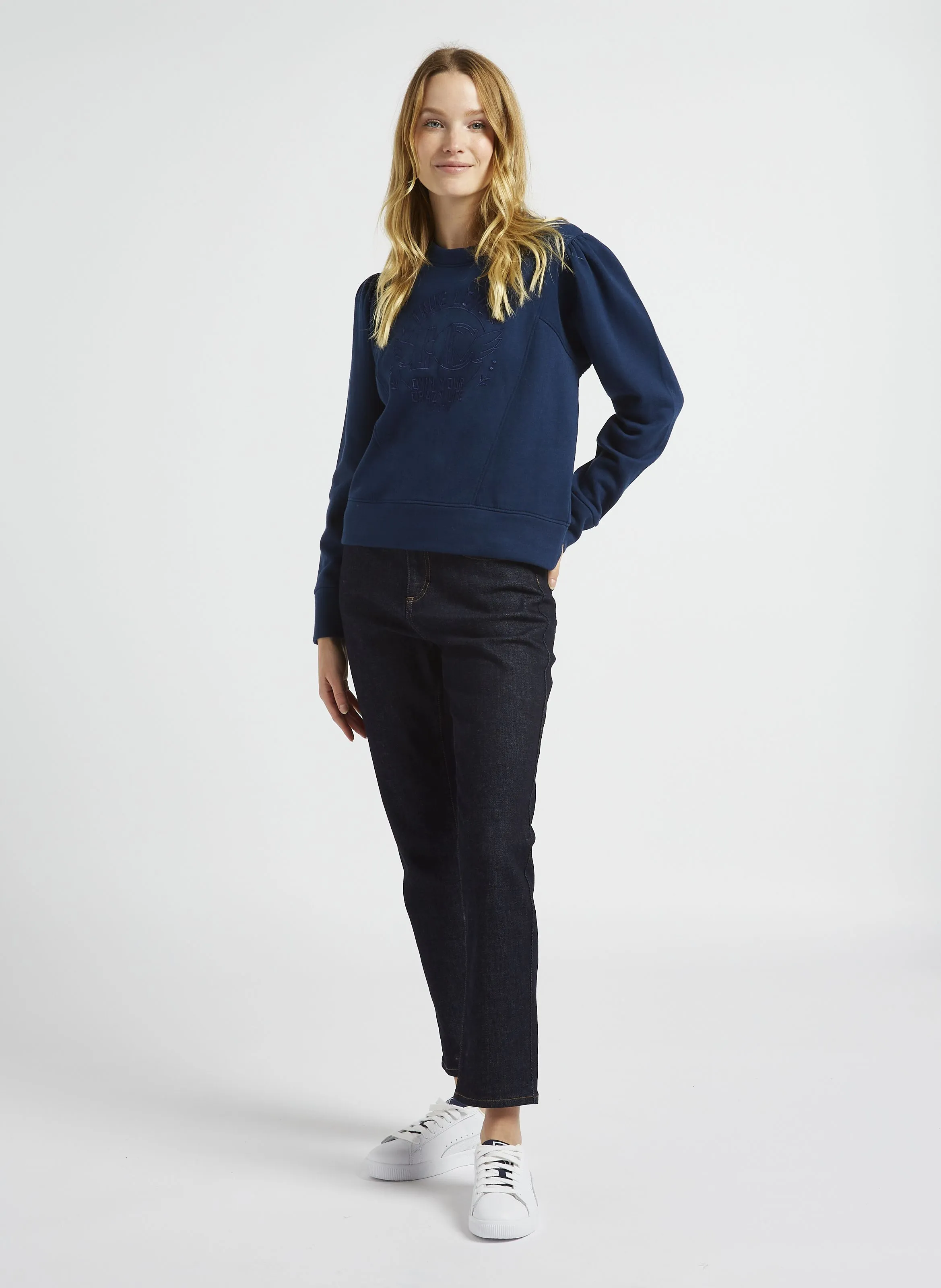Sudadera oversize de cuello redondo en mezcla de algodón. en azul