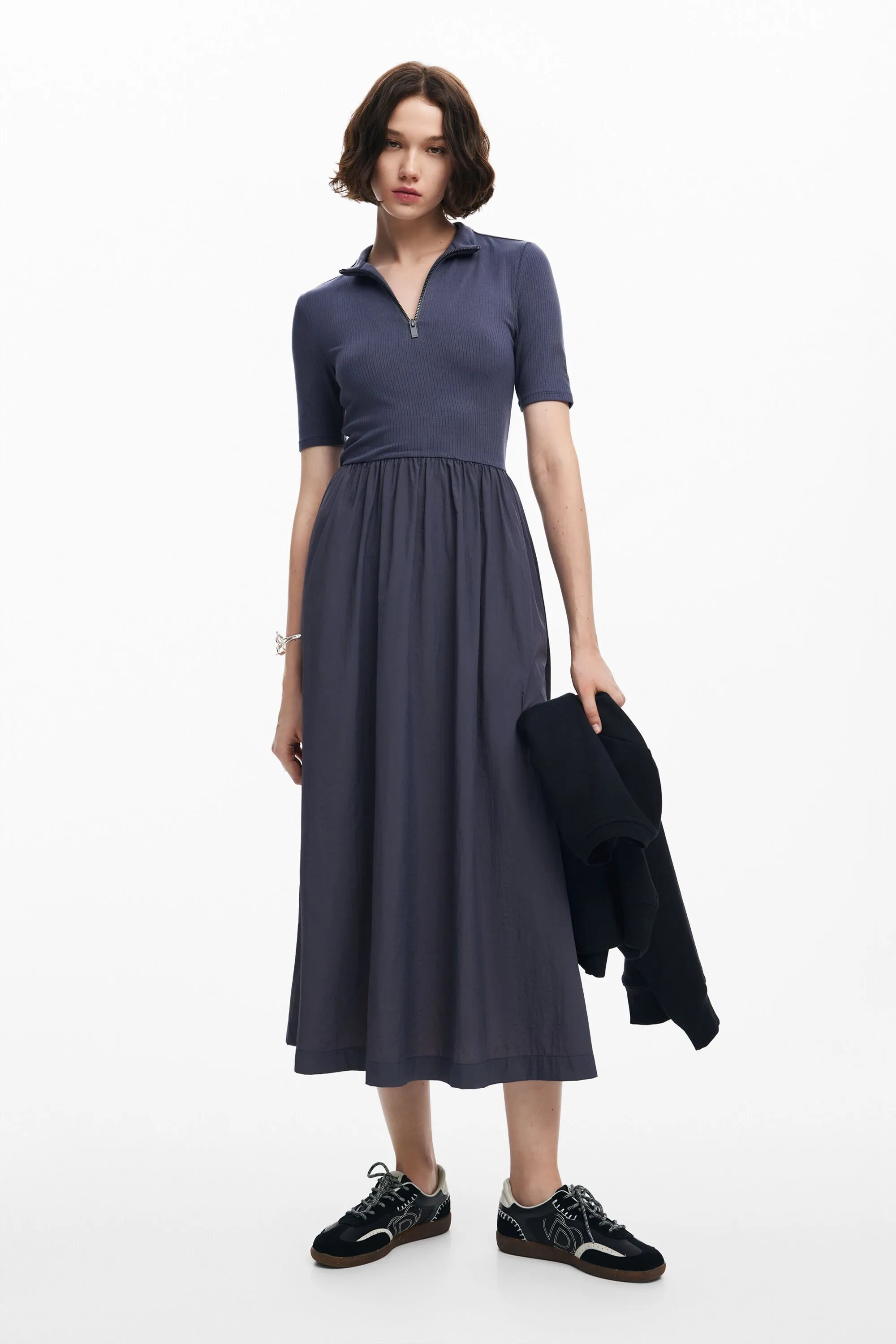 Vestido midi híbrido